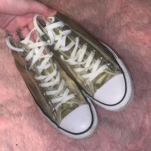 Converse Chuck Taylor high tops